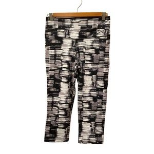 Nike Dri‎ Fit Training Legendary Night Lights Capri Crop Tights